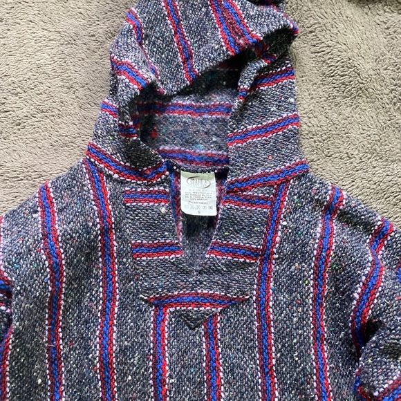 Frank's Textiles Hooded Pullover Poncho Small Gray/Wh/Red Baja Surfer/Skater EUC - Picture 5 of 8